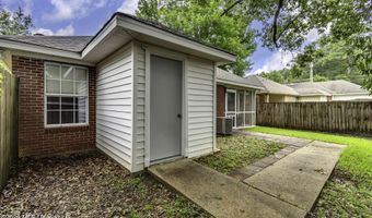 1022 Red Oak Dr, Brandon, MS 39042