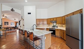 566 W COBBLESTONE Ct, Casa Grande, AZ 85122