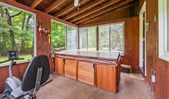 620 Riverside Dr, Cheshire, CT 06410