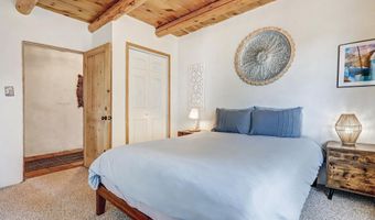 2 Latilla Ln, Arroyo Seco, NM 87514