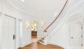 85 Nayatt Rd, Barrington, RI 02806