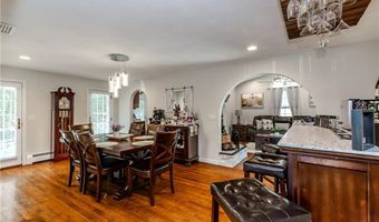 30 Warren Ave, Johnston, RI 02919