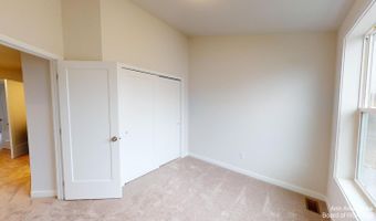 2708 S Spurway Dr, Ann Arbor, MI 48105