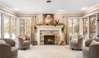 701 4th St SW, Austin, MN 55912