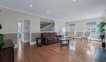 143 Oak St, Amityville, NY 11701