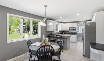3501 N MORRISON St, Appleton, WI 54911