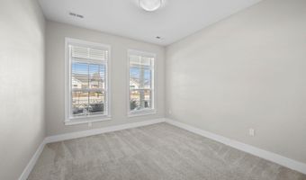 2220 Suncrest Dr, Ames, IA 50014