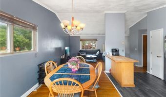 34 Pequot Ave, Warwick, RI 02889