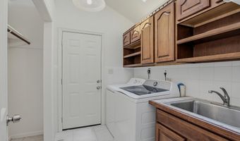 7607 MARYKNOLL Ave, Bethesda, MD 20817