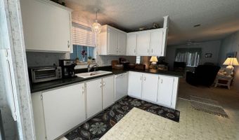 735 GLADIOLA Dr, Auburndale, FL 33823