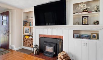 165 Garden City Dr, Cranston, RI 02920
