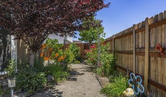 332 Granite Ct, Dayton, NV 89403
