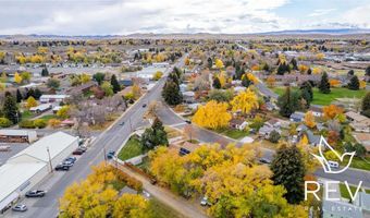 529 Circle Dr E, Cody, WY 82414