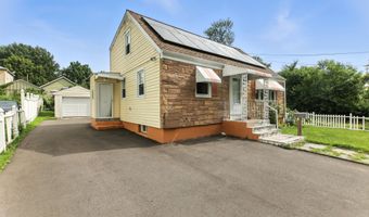 34 Gilbert Ave, Bloomfield, CT 06002