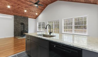 77 Parker Trl, Albrightsville, PA 18210
