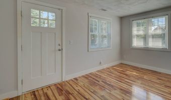 33 Spruce Ln, Bristol, RI 02809