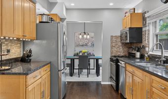1000 Louis Ave, Algonquin, IL 60102