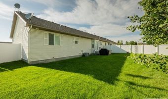 995 Edinburg Cir, Ammon, ID 83406