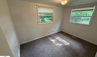 147 Valley Ave, Alma, MI 48801