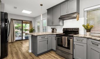 14902 Le Grande Dr, Addison, TX 75001