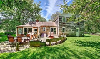 46 Channing Rd, Narragansett, RI 02882