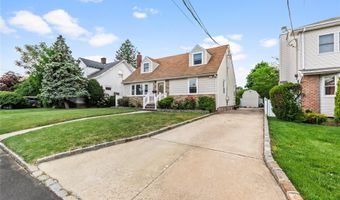 14 Evans Ave, Albertson, NY 11507