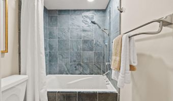 1530 KEY Blvd 203, Arlington, VA 22209