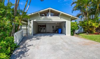 1319 Auwaiku St, Kailua, HI 96734