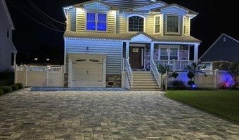 30 Berger Ave, Amityville, NY 11701