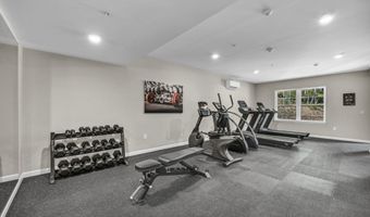 64 E Mitchell Ave 37, Cheshire, CT 06410