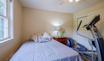 9 Taconic Dr, Amherst, NH 03031