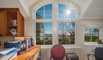 84 Johnsons Point Rd, Branford, CT 06405