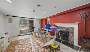 92 Blauvelt Ave, Bergenfield, NJ 07621