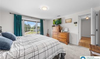 3146 Club Dr, Allentown, PA 18103