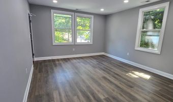 405 34TH St SE 4, Washington, DC 20019