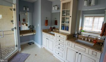 4512 WINDSOR Ln, Bethesda, MD 20814