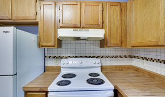 3055 Briarwood Dr, Tobyhanna, PA 18466