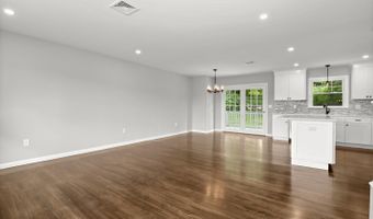 12 Cel Bret Dr, Danbury, CT 06810