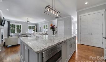 3015 Commonwealth Ave, Charlotte, NC 28205