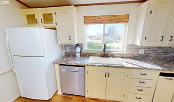 15819 HIGHWAY 101, Brookings, OR 97415