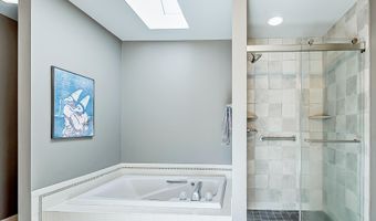555 Glendale Cir, Ann Arbor, MI 48103