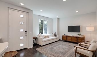 5515 Palm Dr, Hawthorne, CA 90250