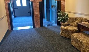 2 School St 403, Lincoln, RI 02802