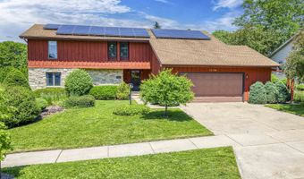 1334 W CLOVERDALE Dr, Appleton, WI 54914