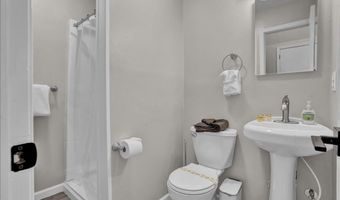 5266 Beechwood Rd, Blakeslee, PA 18610