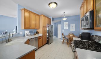 2935 Talaga Dr, Algonquin, IL 60102
