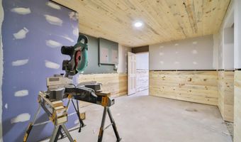 951 Swede Lake Trl SW, Backus, MN 56435
