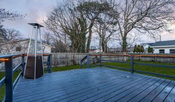 46 Bowline St, Beachwood, NJ 08722