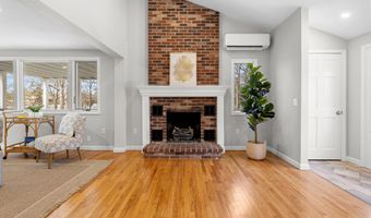 5 Bell Rd 5, Bourne, MA 02532