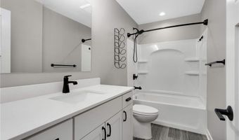 15590 Duck Trail Ln, Apple Valley, MN 55124
